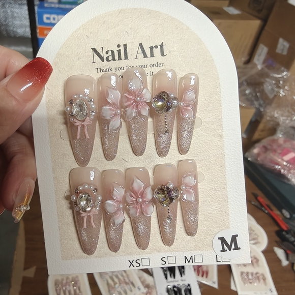 Floral and Glitter Press-On Nail Set - Picture 11 of 16